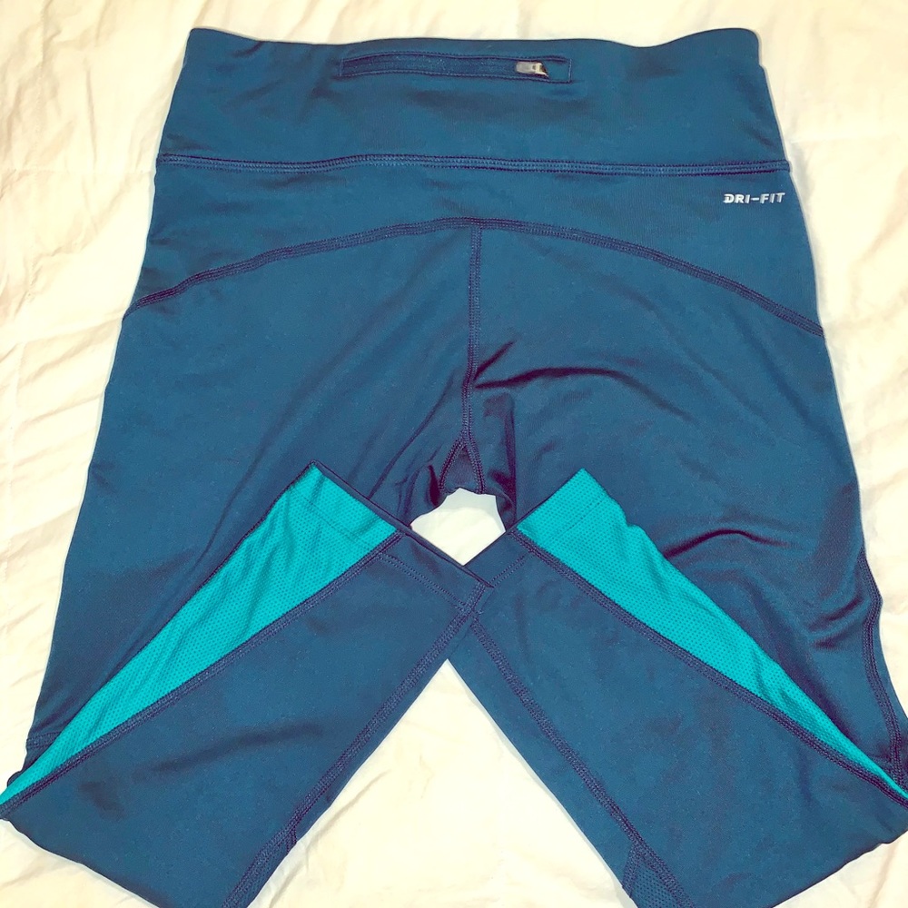Nike Dryfit Capris legging workout- Forrest green